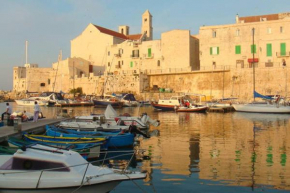 Отель nel Borgo Antico  Джовинаццо